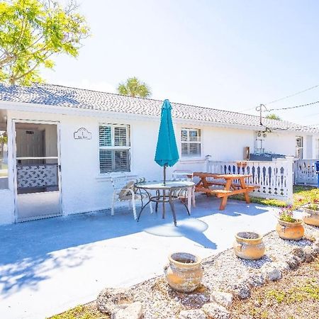 Bungalow 1 Minute From The Beach Suite #3 Englewood Exteriér fotografie